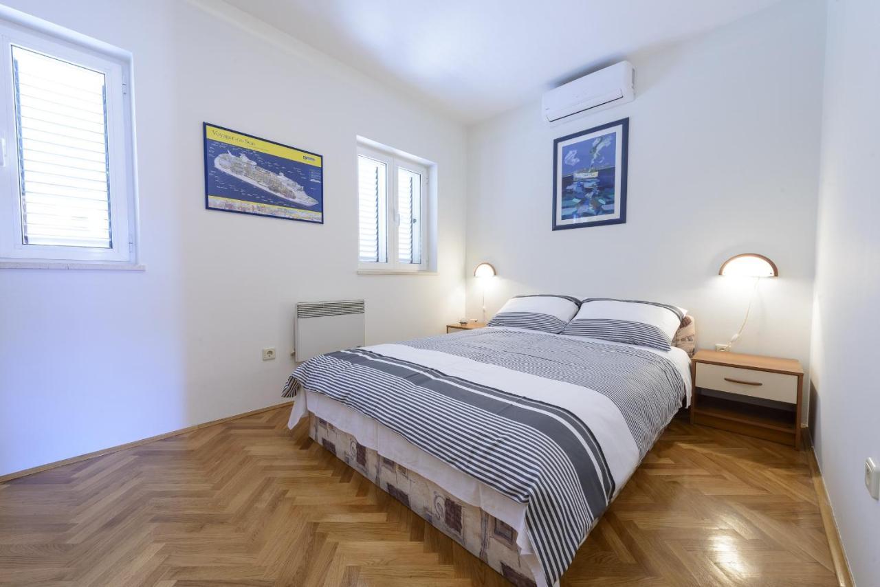 Apartment Tija Two Bedroom Apartment With Balcony And Partial Sea View Dubrovnik Exterior photo
